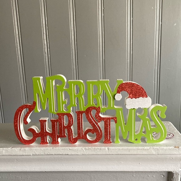 NWT-Beautiful Glittered- Gleaming Red & Green- Merry Christmas Wooden Decor Sign - Picture 5 of 17